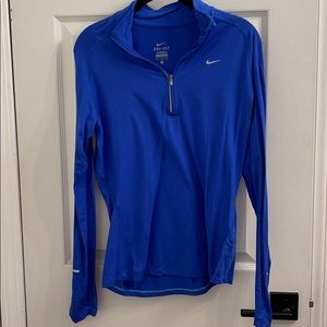 Nike women’s half zip-size medium